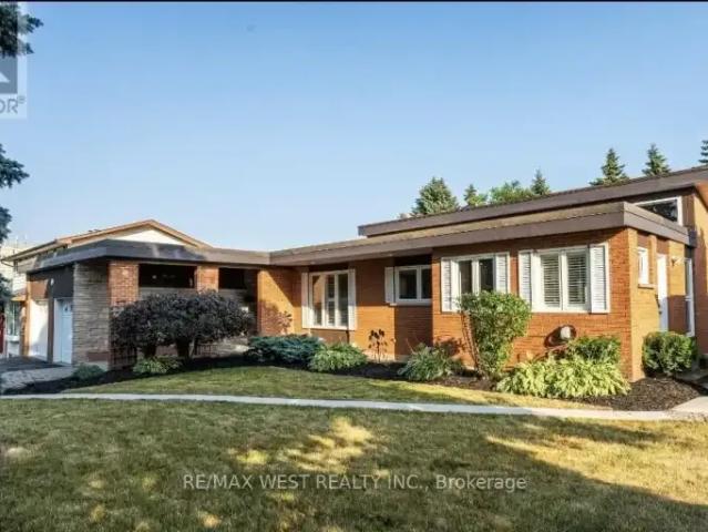 2 Bedroom House Ajax ON LS102306676