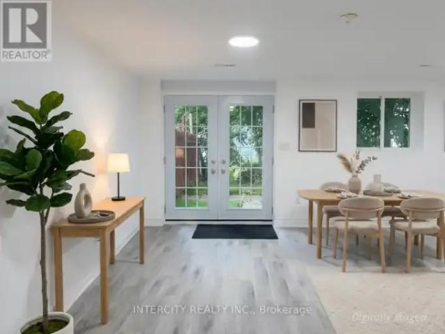 2 Bedroom House Bradford West Gwillimbury ON 102052472
