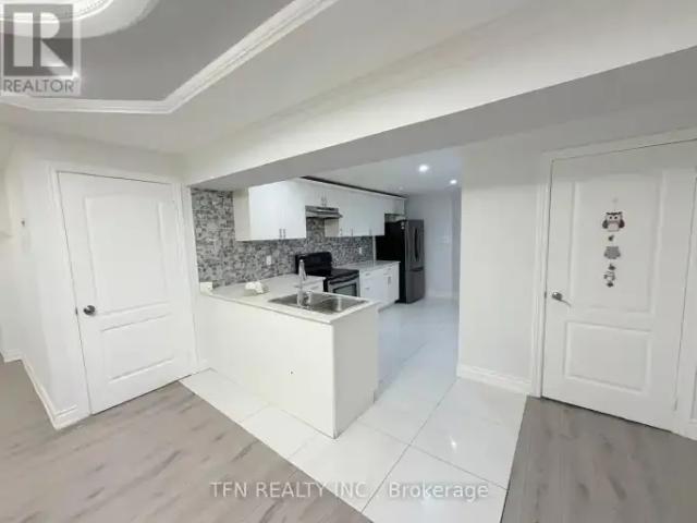 2 Bedroom House Bradford West Gwillimbury ON 104183114