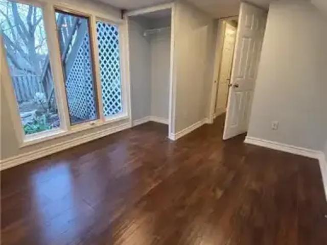 2 Bedroom House Burlington ON 103091571