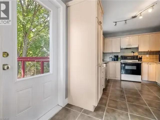 2 Bedroom House Burlington ON 103119066
