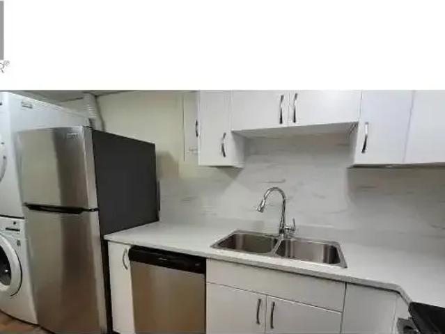 2 Bedroom House Burnaby BC 102915192