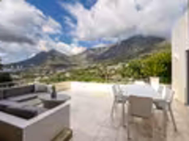 2 Bedroom House Gardens Gardens 103687617