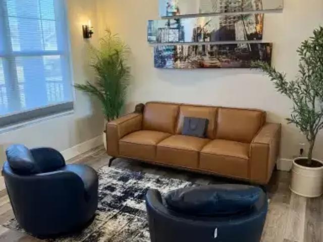 2 Bedroom House Diamond Valley AB 104182550