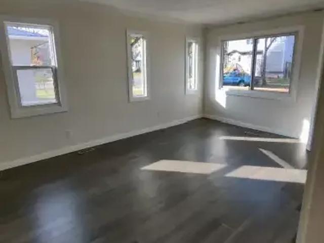 2 Bedroom House Edmonton AB 104180386