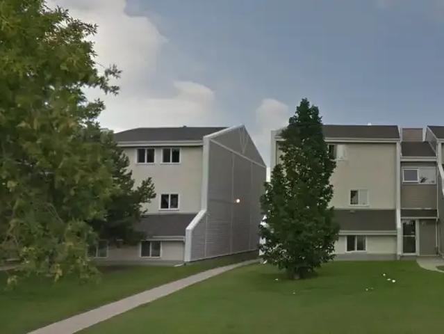 2 Bedroom House Edmonton AB 102714755