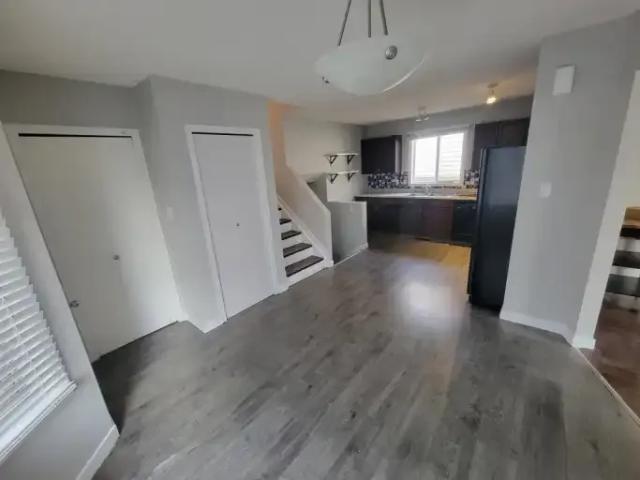 2 Bedroom House Edmonton AB 98670662