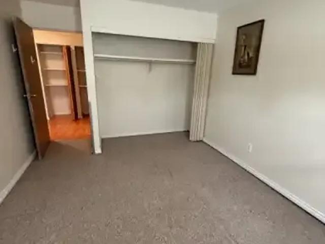 2 Bedroom House Edmonton AB 98706256