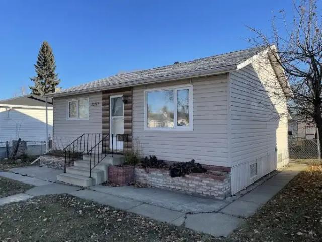 2 Bedroom House Edmonton AB LS101507075