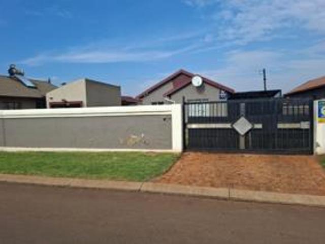 2 bedroom house for sale