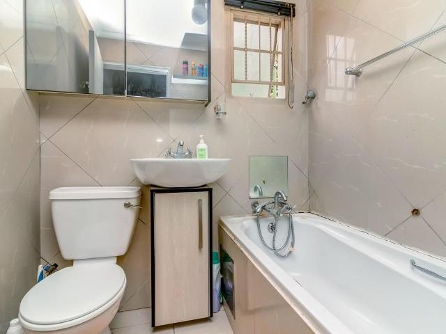 2 Bedroom House For Sale in Cosmo City