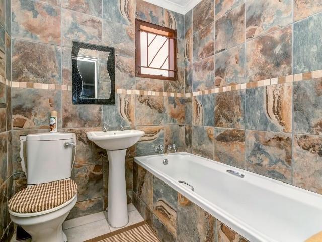 2 Bedroom House For Sale in Cosmo City