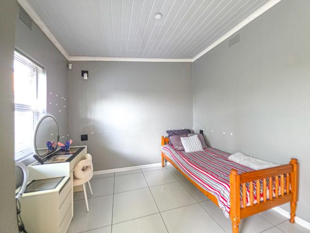 2 Bedroom House For Sale in Cambridge West