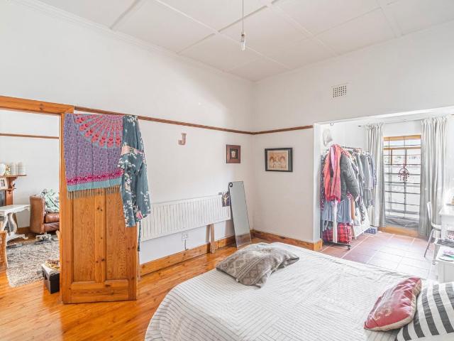 2 Bedroom house sold in Claremont, Cape Town