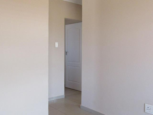 2 Bedroom House For Sale in Crystal Park