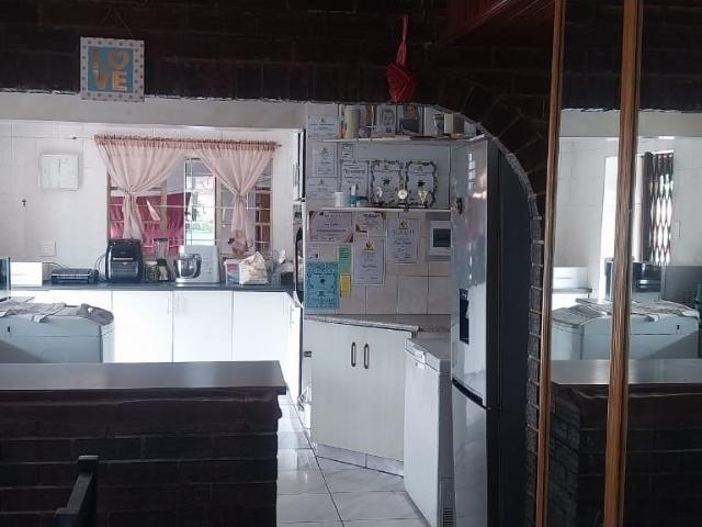 2 Bedroom House For Sale in Austerville