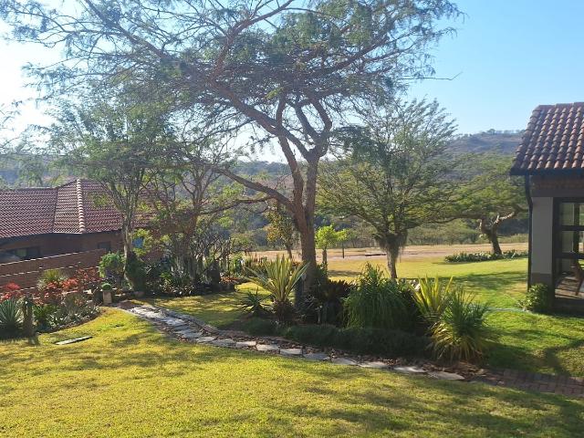 2 Bedroom House For Sale in Bateleur Estate