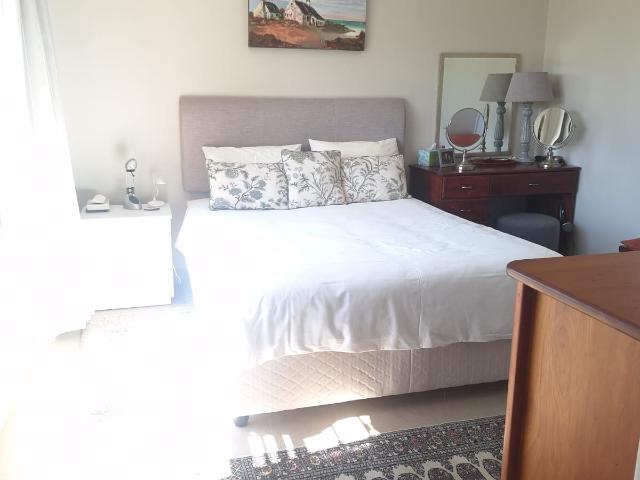 2 Bedroom House For Sale in Bateleur Estate