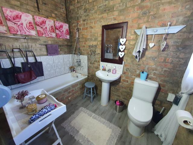 2 Bedroom House For Sale in Bettys Bay