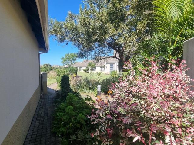2 Bedroom house for sale in Blue Mountain Village, George