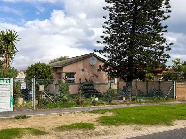 2 Bedroom House For Sale in Brooklyn