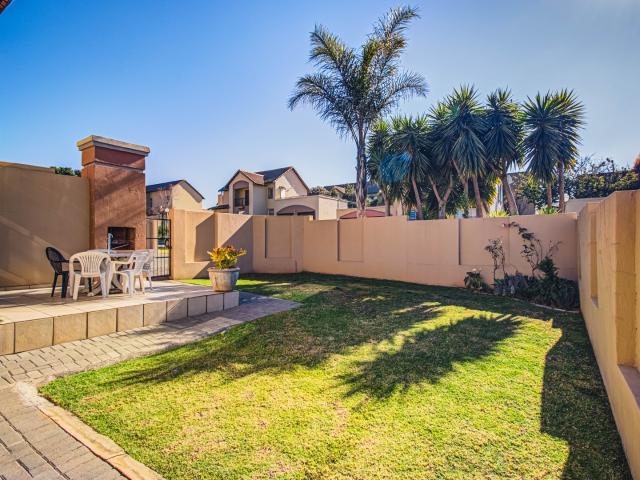 2 Bedroom House For Sale in Glen Marais