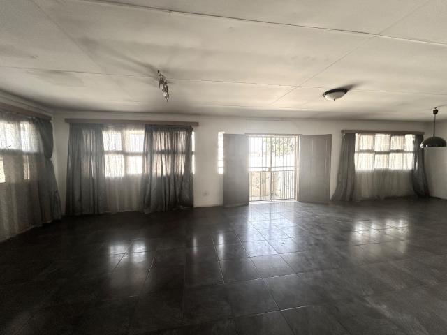 2 Bedroom House For Sale in Greymont