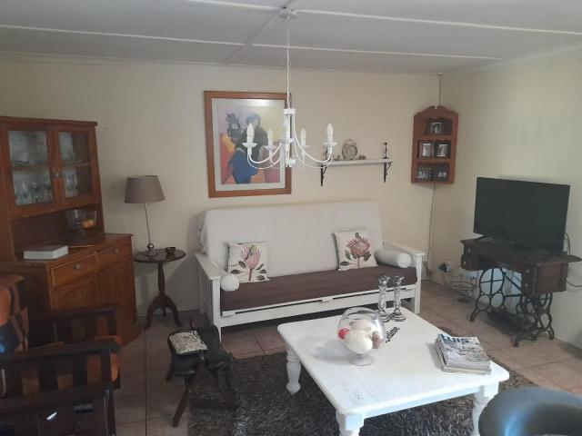 2 Bedroom house for sale in De Kelders, Gansbaai