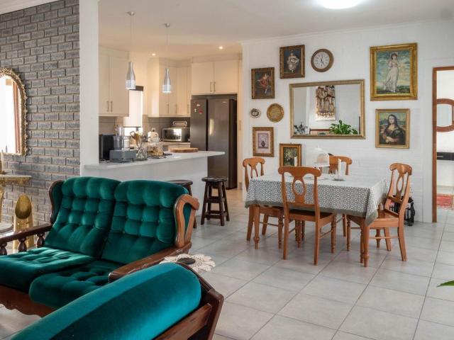 2 Bedroom house for sale in De Rust, Oudtshoorn