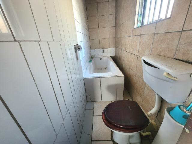 2 Bedroom House For Sale in Drieziek