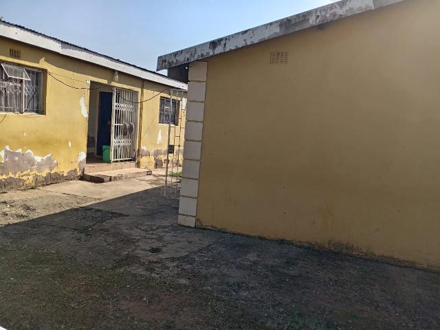 2 Bedroom House For Sale in Edendale Q
