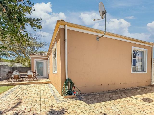 2 Bedroom house sold in Eikenbosch, Kuils River