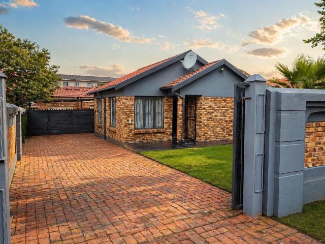 2 Bedroom House For Sale in Elandspoort