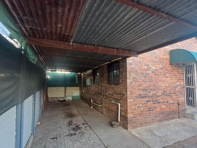 2 Bedroom House For Sale in Elandspoort