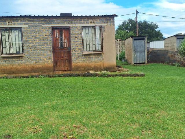 2 Bedroom house for sale in Etwatwa, Benoni