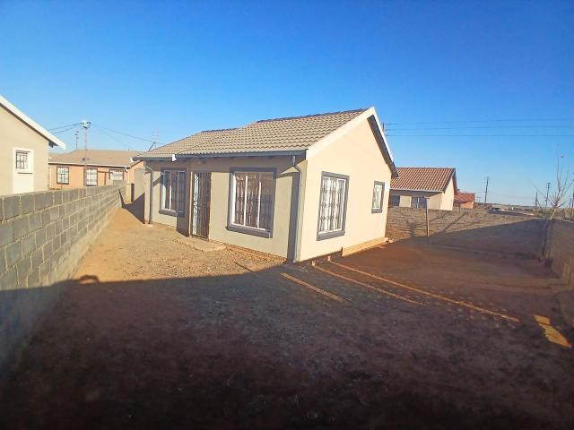 2 Bedroom House For Sale in Evaton West