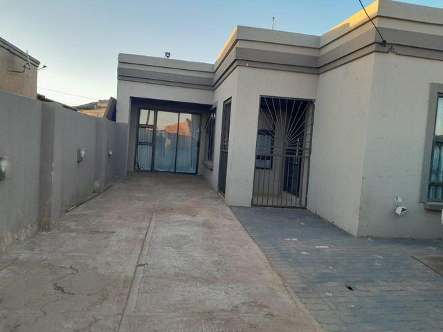 2 Bedroom House For Sale in Evaton West