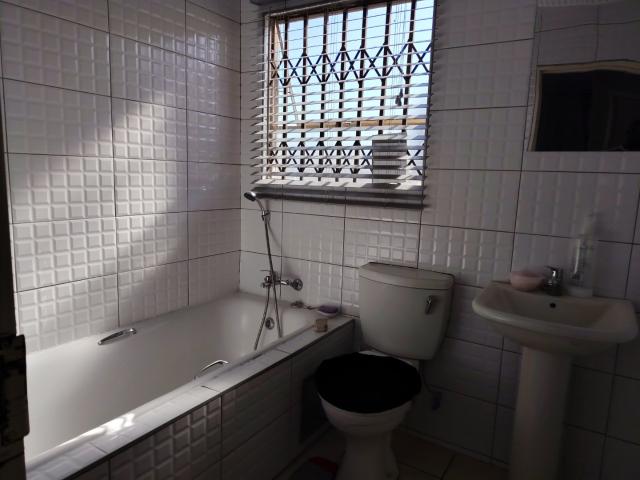 2 Bedroom House For Sale in Fleurhof