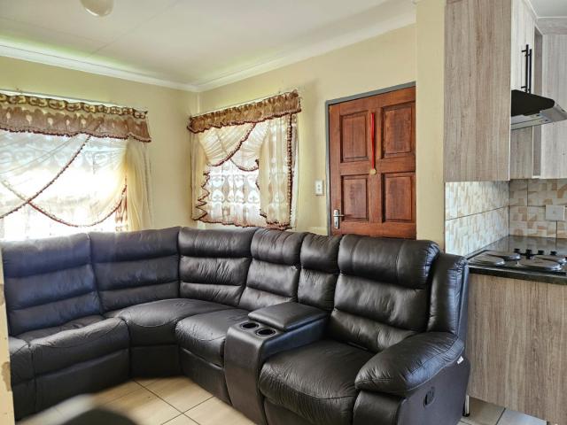 2 Bedroom House For Sale in Fleurhof