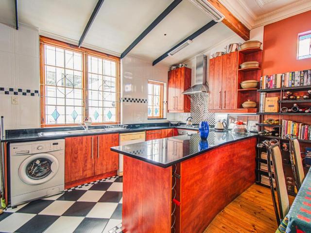 2 Bedroom house for sale in Kensington, Johannesburg