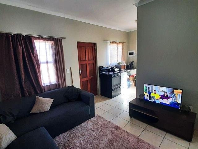 2 Bedroom House For Sale in Klapmuts