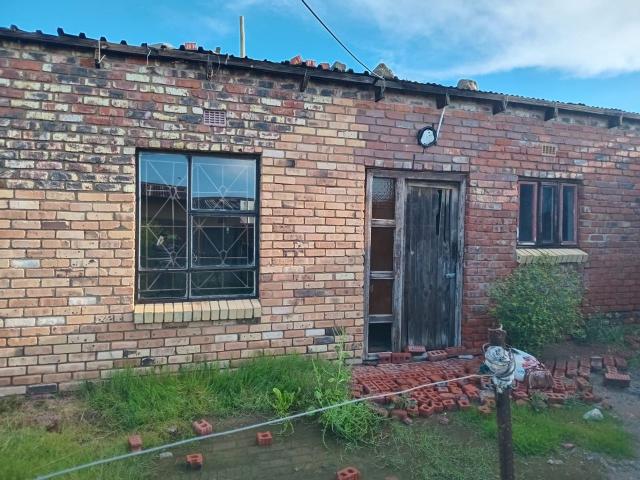 2 Bedroom House For Sale in Kutlwanong