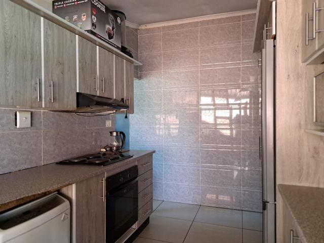 2 Bedroom House For Sale in Kwandengezi