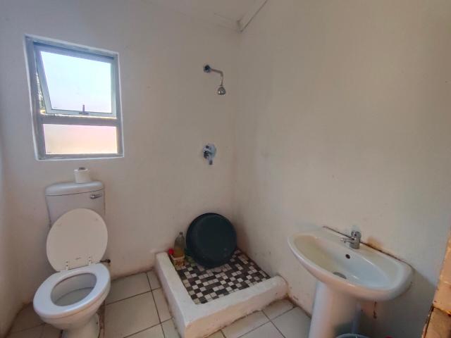 2 Bedroom House For Sale in Hornlee