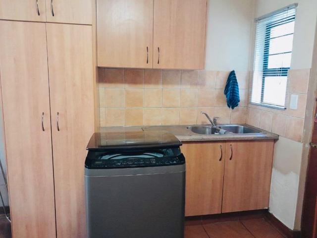 2 Bedroom House For Sale in Heidelberg Central