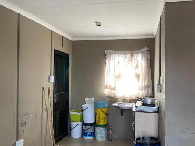 2 Bedroom house for sale in Hlalanikahle, Witbank