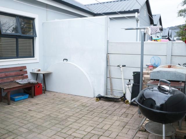 2 Bedroom House For Sale in Idasvallei