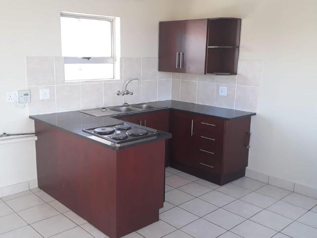 2 Bedroom House For Sale in Ivy Park