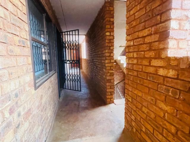 2 Bedroom House For Sale in Obed Mthombeni Nkosi