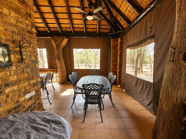 2 Bedroom House For Sale in Leeupoort